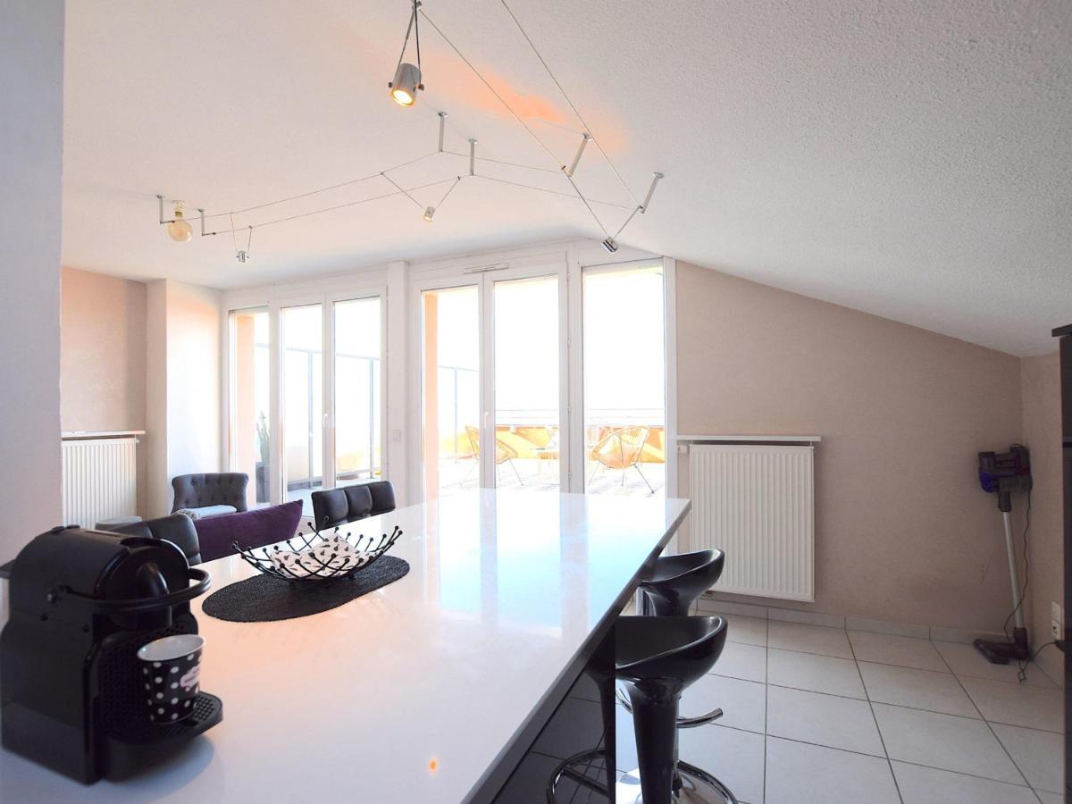 Spacieux Appartement Avec Terrasse, Animaux Admis Et Parking - Fr-1-498-69 Evian-les-Bains Bagian luar foto