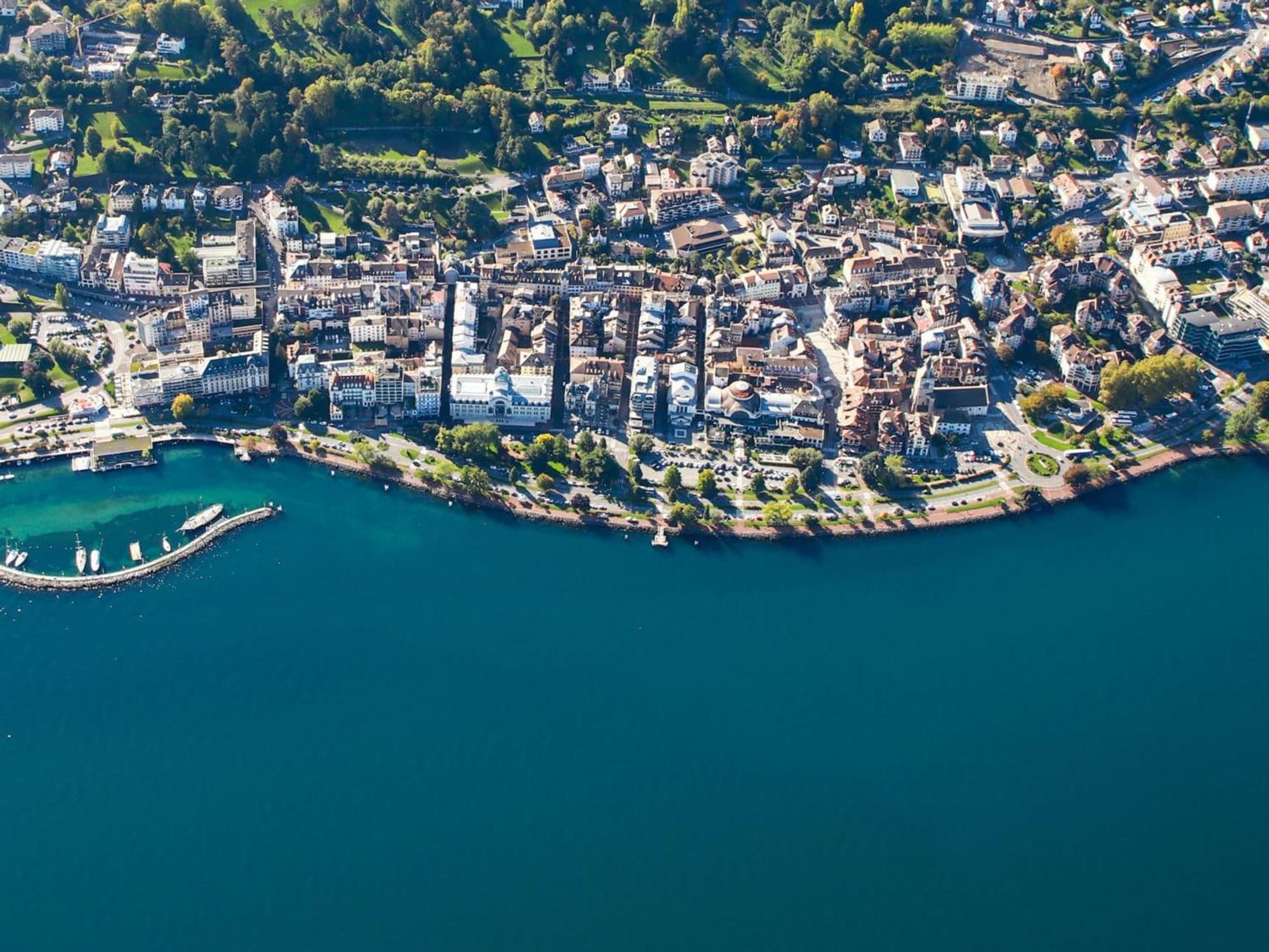 Spacieux Appartement Avec Terrasse, Animaux Admis Et Parking - Fr-1-498-69 Evian-les-Bains Bagian luar foto